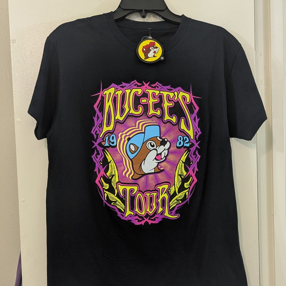 NWT Buc-ee's Graphic T-Shirt Medium